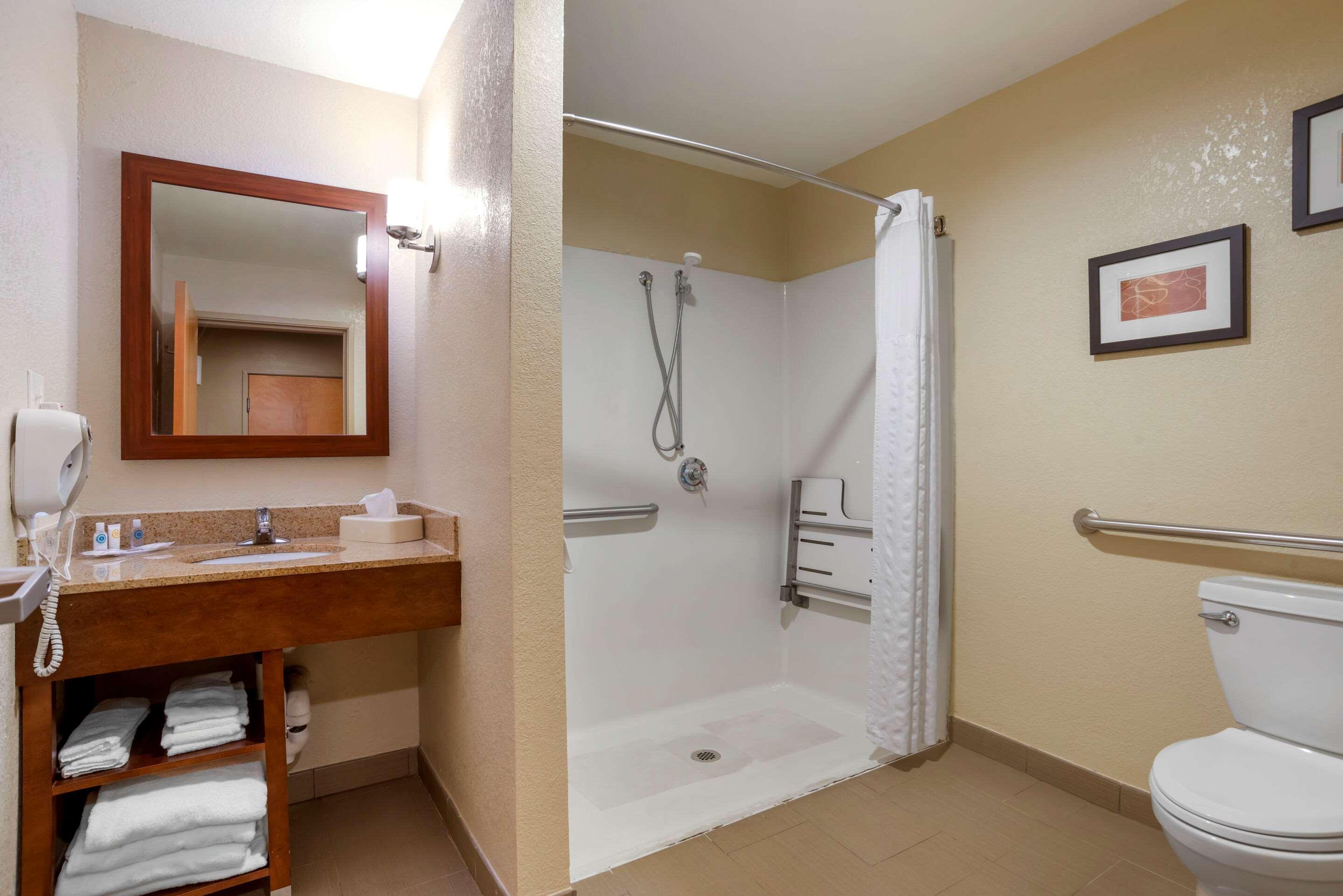 Comfort Suites Oxford I-20 Exit 188 מראה חיצוני תמונה