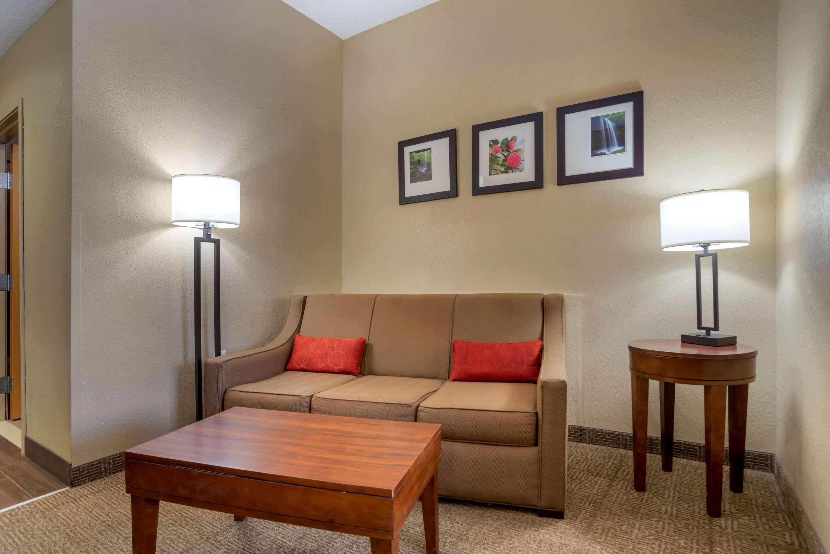 Comfort Suites Oxford I-20 Exit 188 מראה חיצוני תמונה