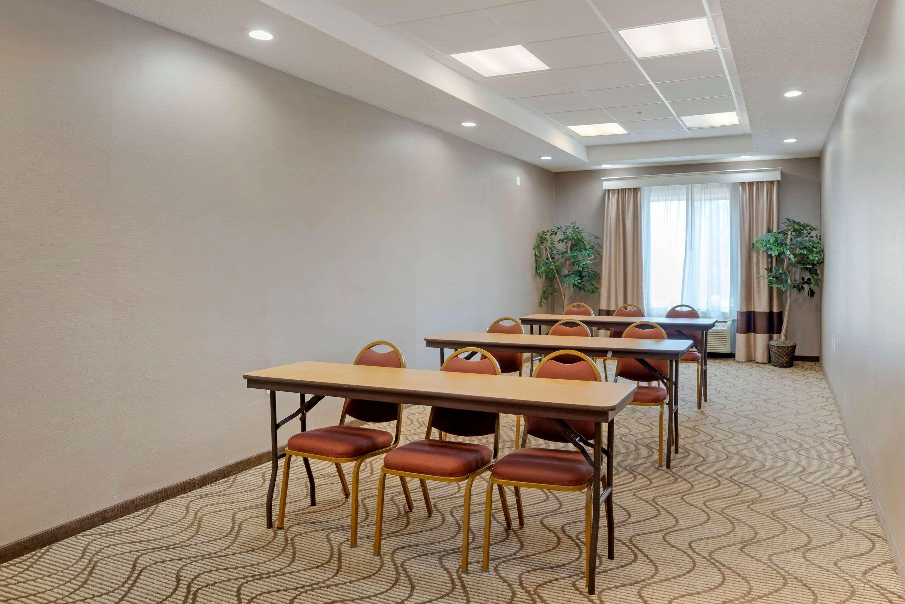 Comfort Suites Oxford I-20 Exit 188 מראה חיצוני תמונה